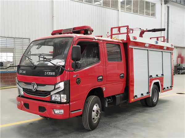 東風2.5噸消防車
